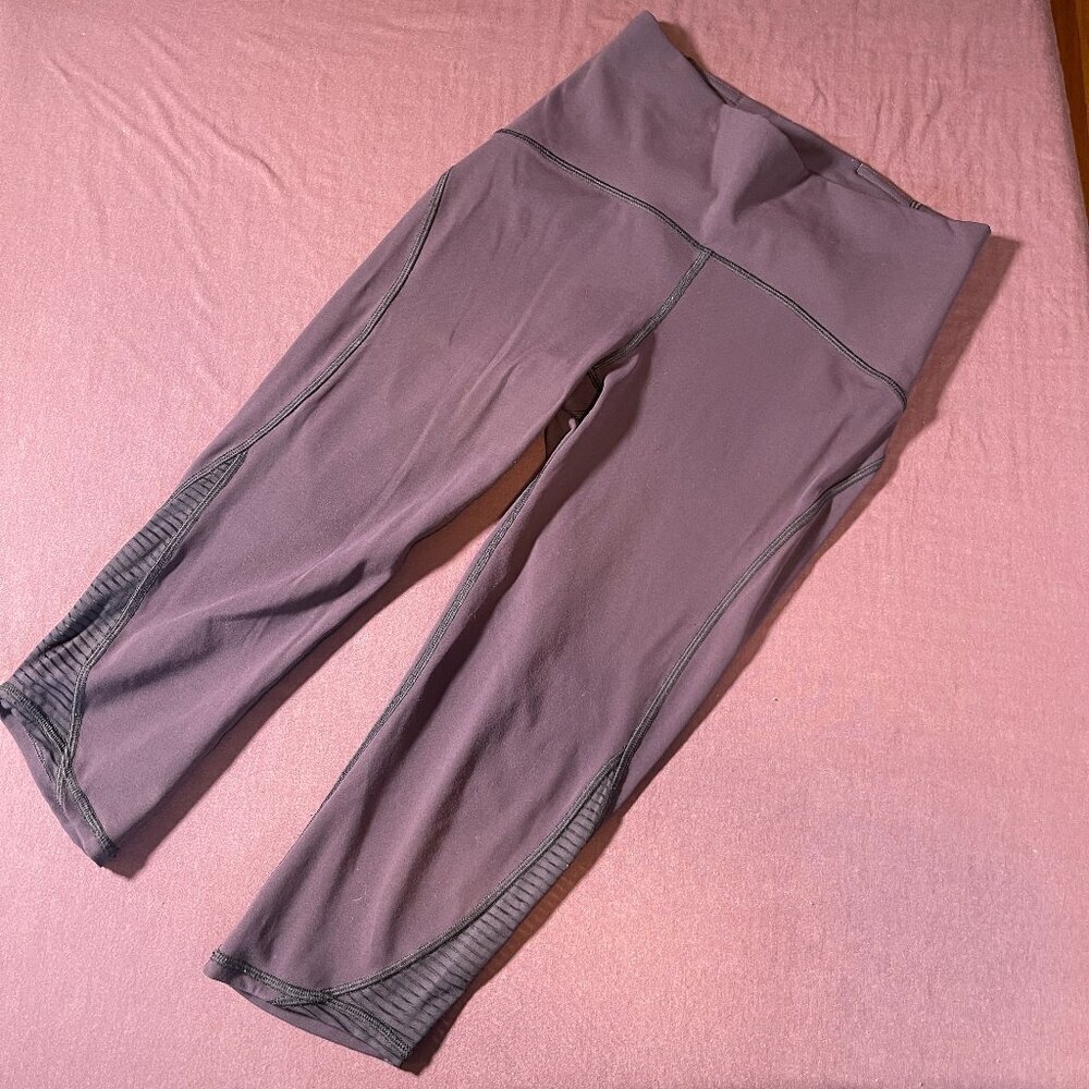Lululemon Lean In Crop (17") Boysenberry - Size 4 - Purple Capris mesh detail